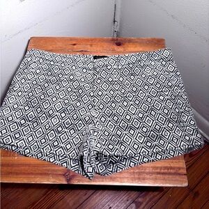 Banana Republic Geometric Woven Shorts